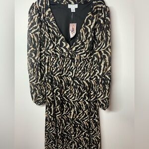 Elegant Black and Cream Patterned Dress